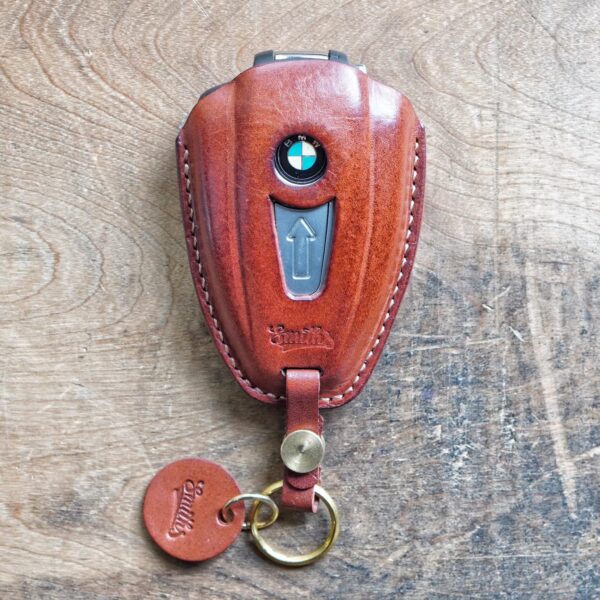 BMW R18 KEY LEATHER CASE BY SMITHS VINTAGE CLUB - BROWN