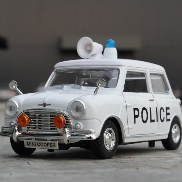 DIECAST MODEL CARS MOTOR MAX 1:18-M009