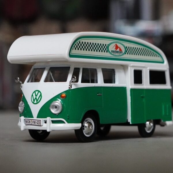 DIECAST MODEL CARS MOTOR MAX 1:24-M011
